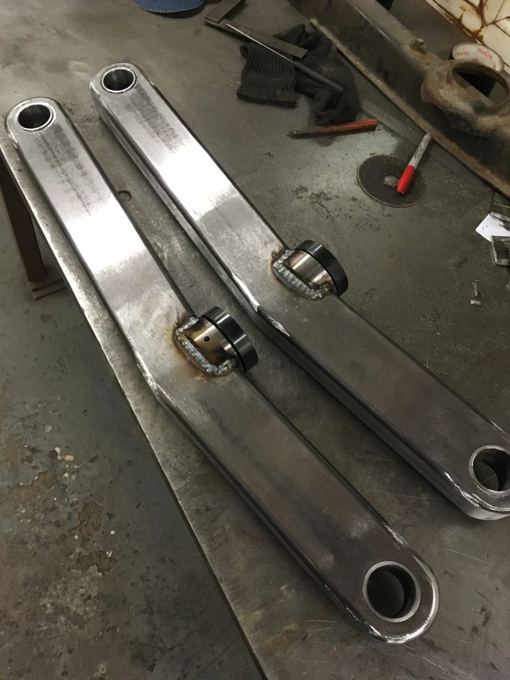 Custom rear trailing arms for a 1964 Impala